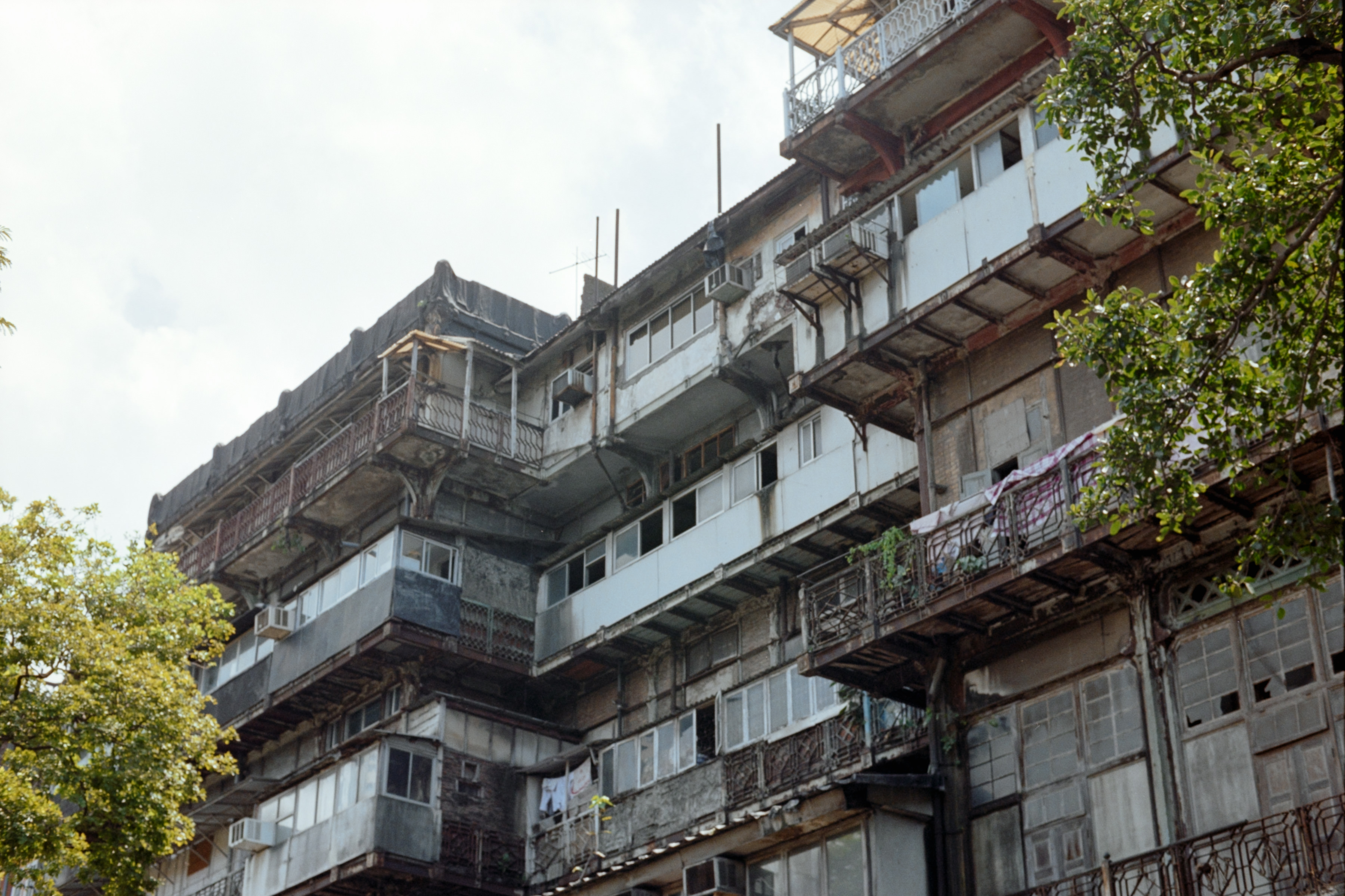 AHP F2004 09 001 sc250526 img02 NLP